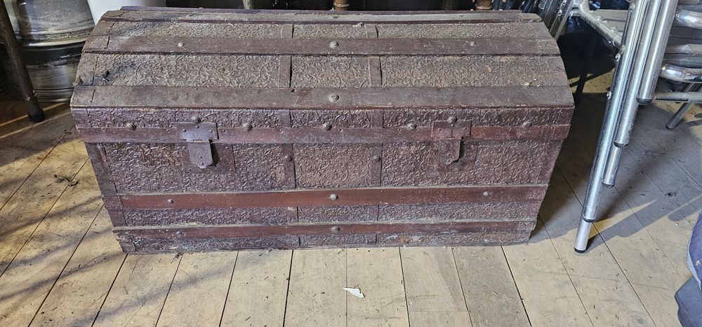 Arca ou Baú de madeira