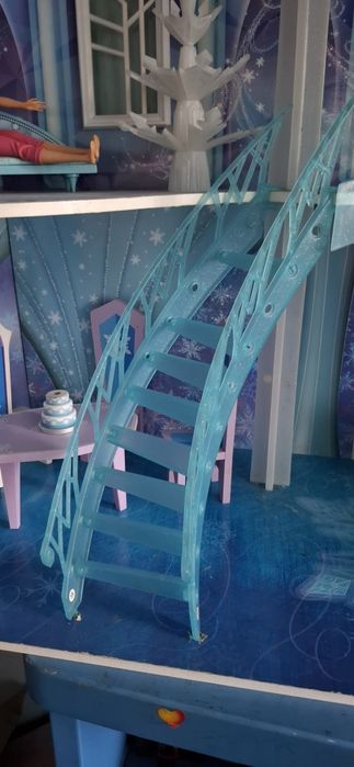 Domek drewniany dla lalek kindkraft, zamek elzy