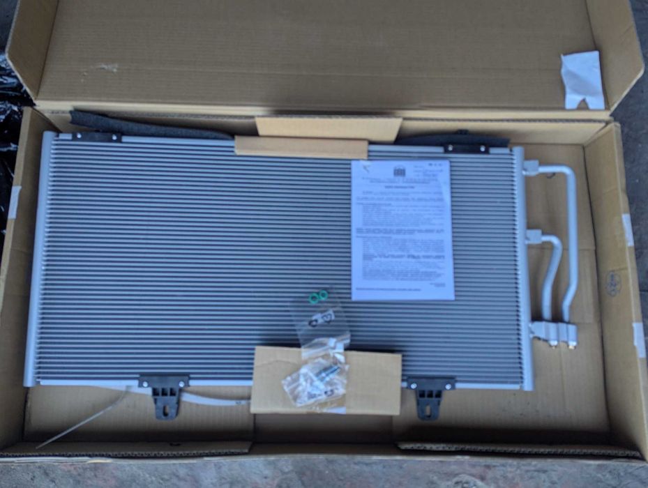 Радіатор води кондиціонера Пежо e-208 e-2008 Сітроен e-c4 Опель моко-e