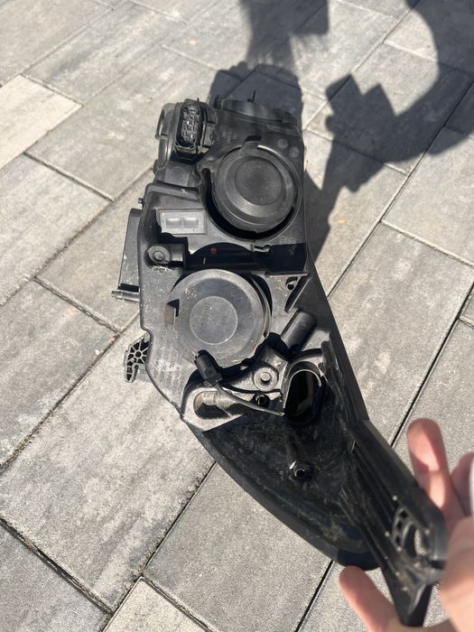 Ford Focus mk3 2012 hatchback lampy prawa lewa komplet