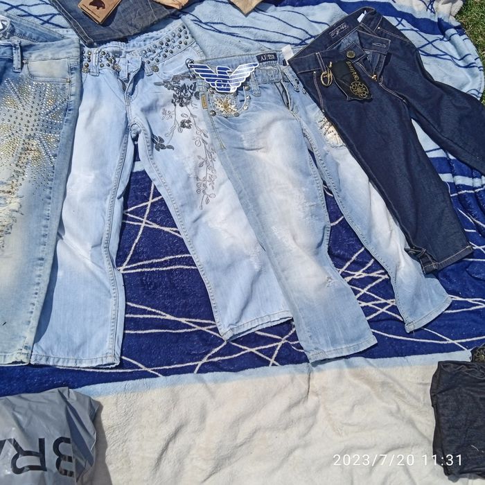 Продаются джинси
