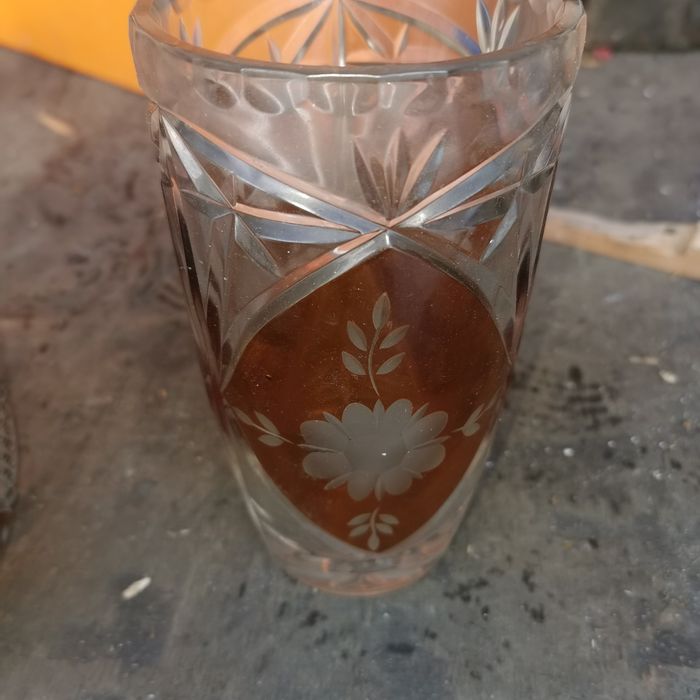 Sprzedam wazon kryształ.