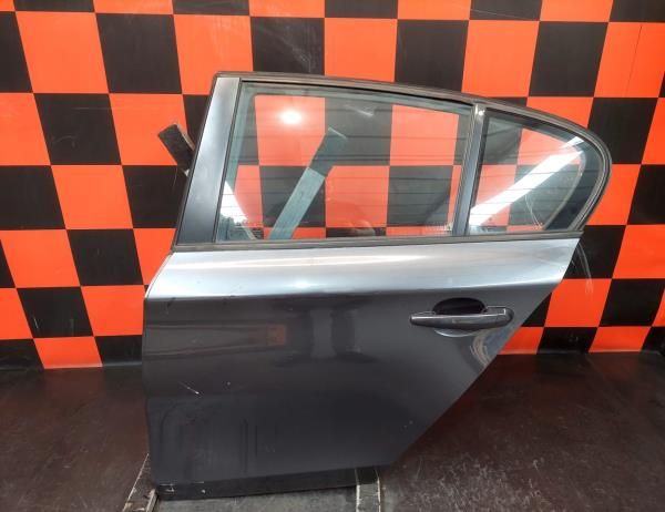 Porta trás esquerda BMW 1 (E81)