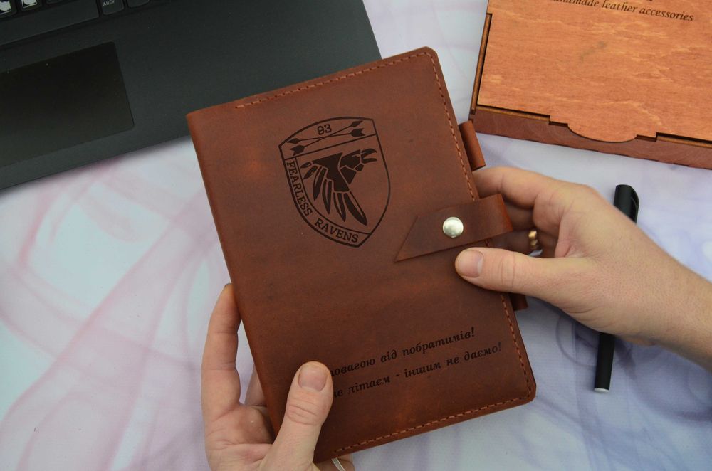 Кожаный органайзер с именной гравировкой. Кожаный блокнот. Шкіряний