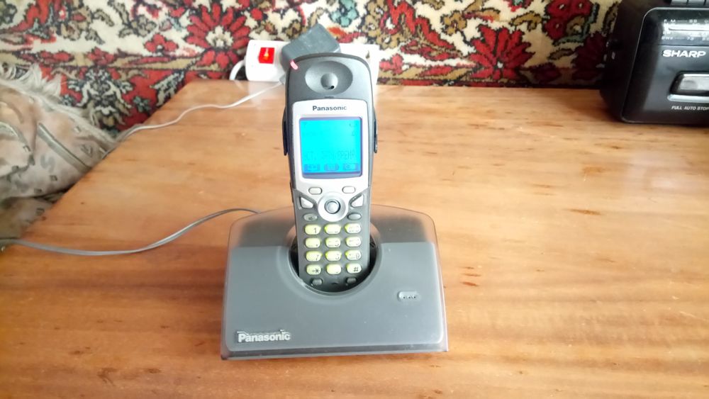 Талефон Panasonic стандарту dect KX-TCA150RUT(трубка),базаKX-TCD500RUT