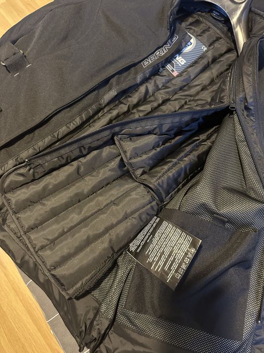 Casaco Mota Novo marca Bering Lady Body Fit tamanho T3/L Preto