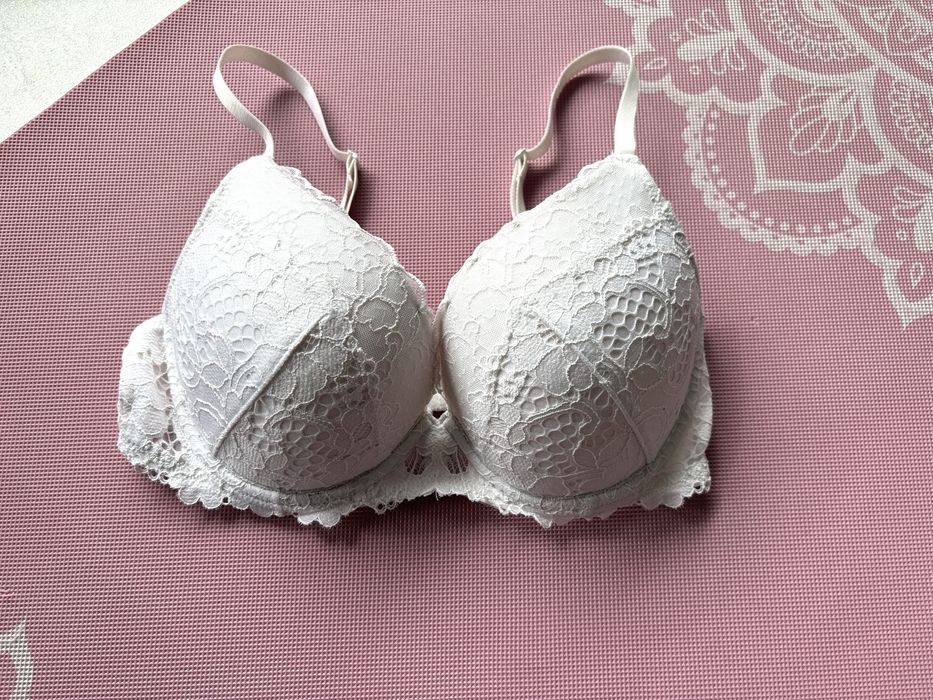 Biały koronkowy biustonosz push up H&M 70D stanik