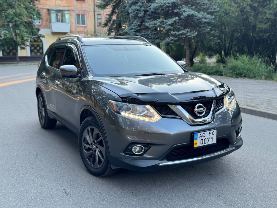 Продам Nissan Rogue  SL
