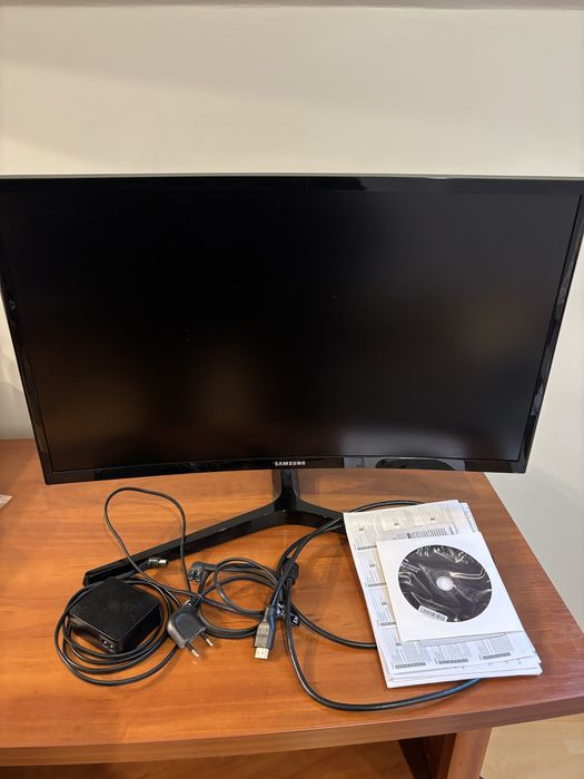 Monitor komputerowy Samsung 24”