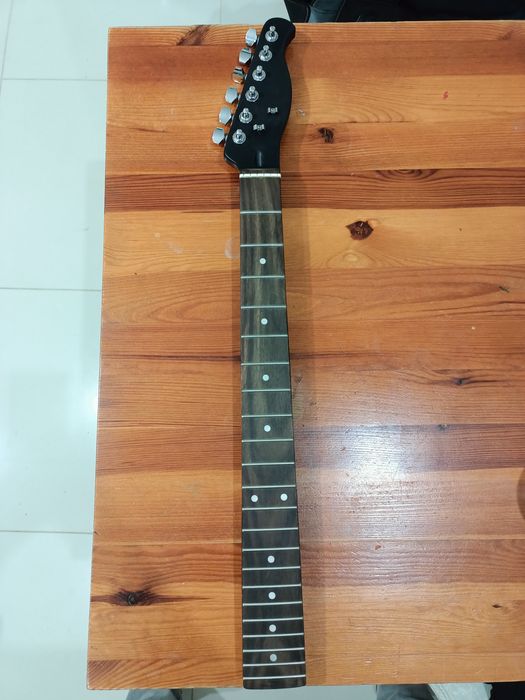 Gryf do gitary typu Fender Telecaster czarny matt, kompletny