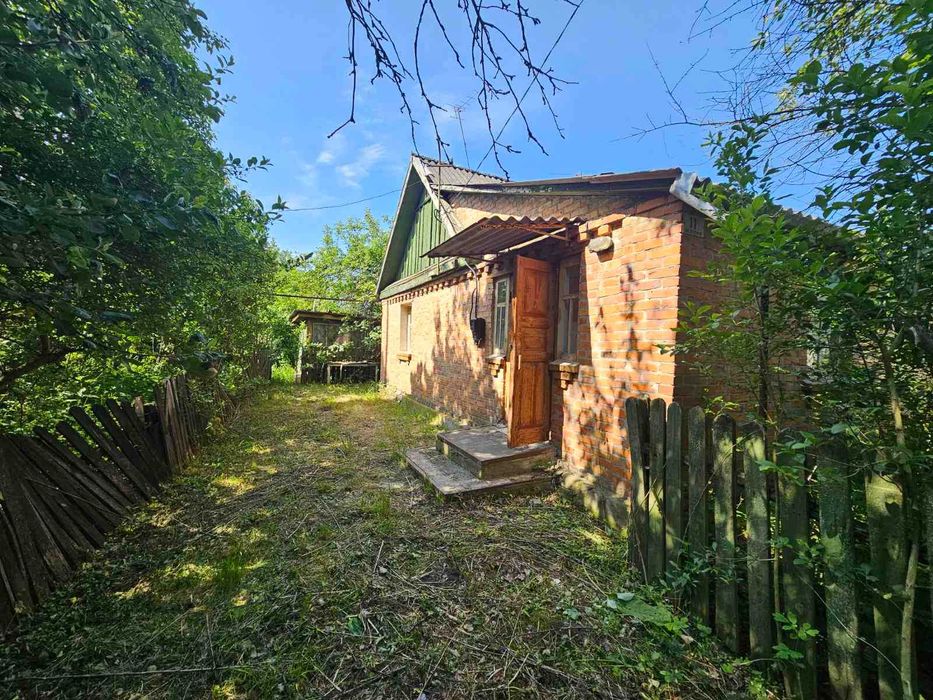 Продається частина будинку із земельною ділянкою в с Тетерівка