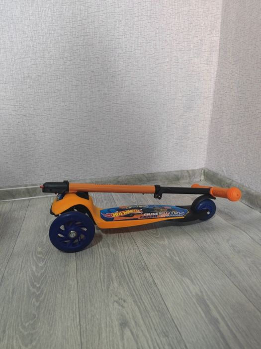Новий дитячий самокат Hot wheels + рюкзачок
