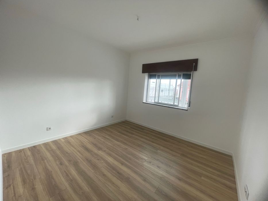 Andar de moradia T5 Fernão Ferro