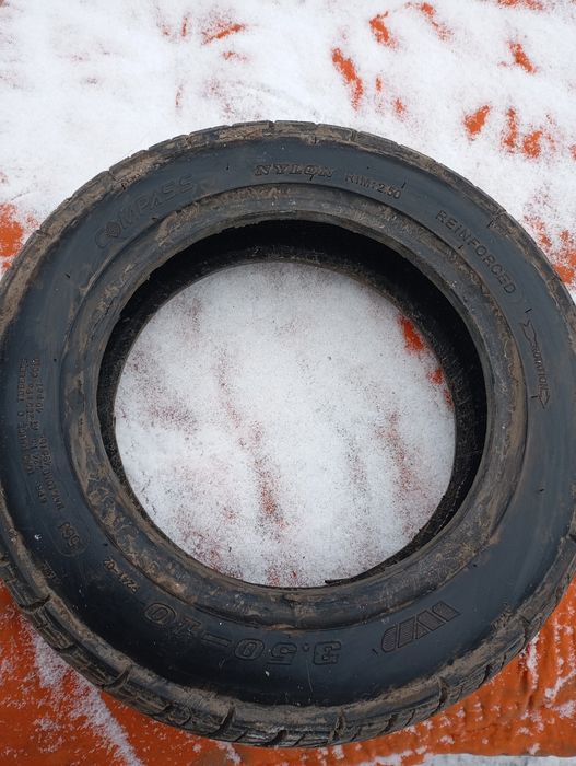 Покришка на скутер 3.50-10 безкамерна COMPASS