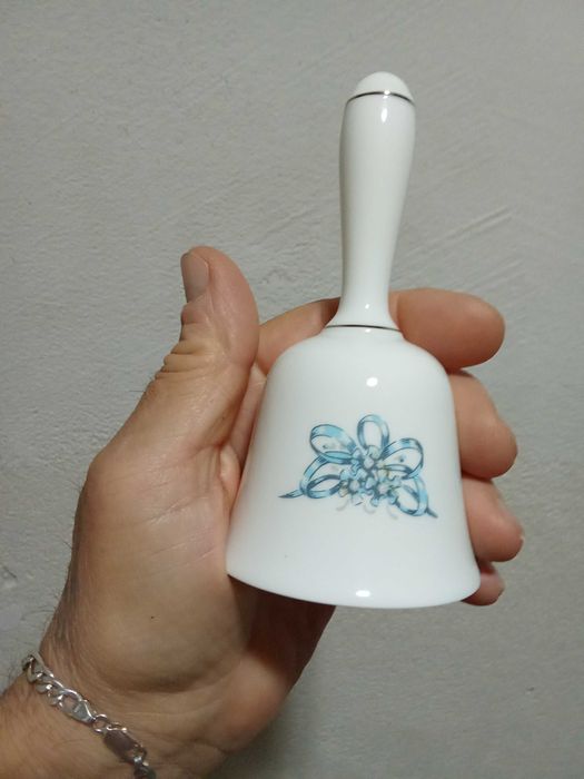 Дзвоник порцеляновий