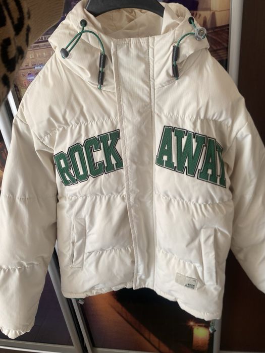 Куртка для хлопця , розмір 146 -152 , в гарному стані