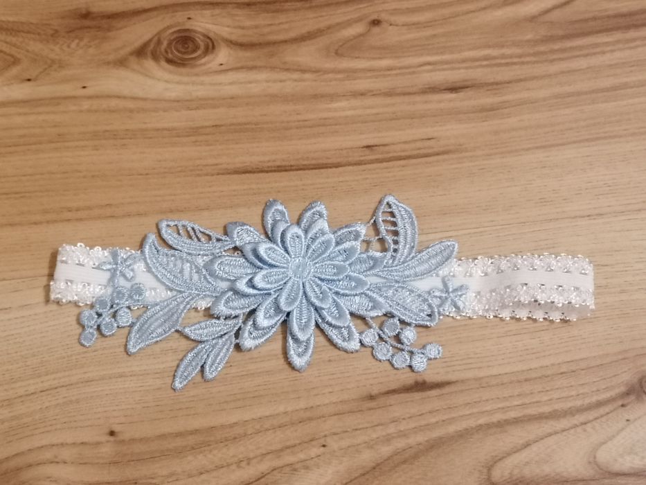 Nowa podwiązka ślubna