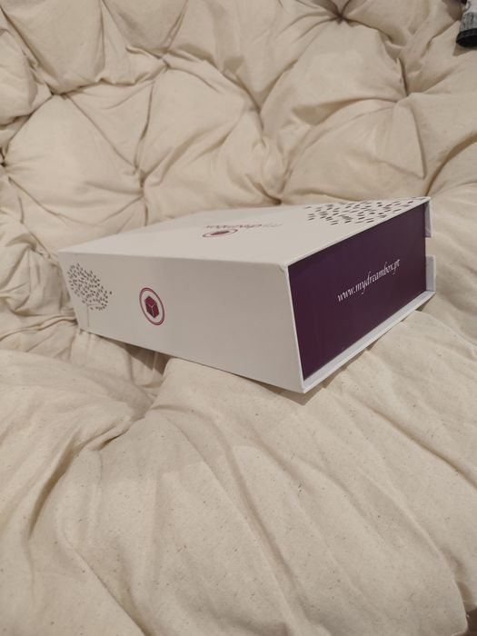 250 Caixas presente com aba íman