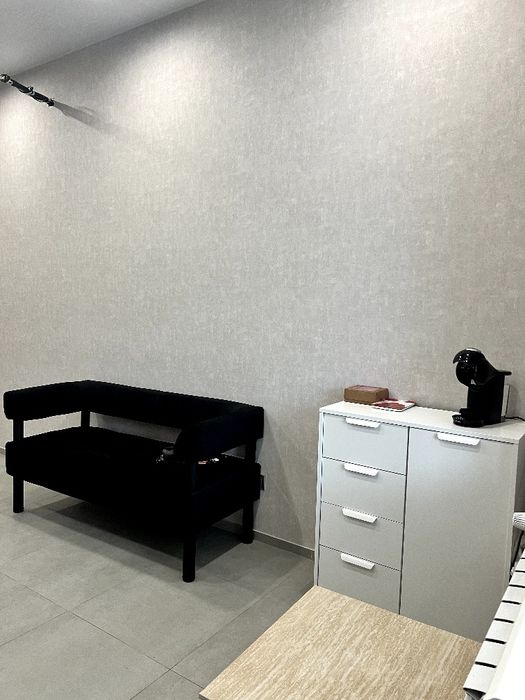 Здам в оренду робоче місце для майстра з реконструкції волосся