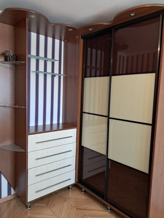 Продам Шафи купе б/у