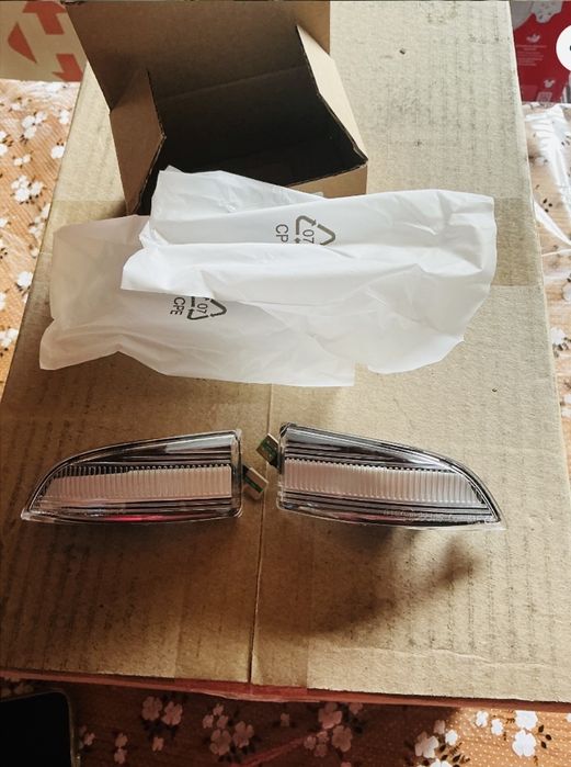 Поворотник Renault MeganeScenicFluenceLagunaLatitudeSafrane