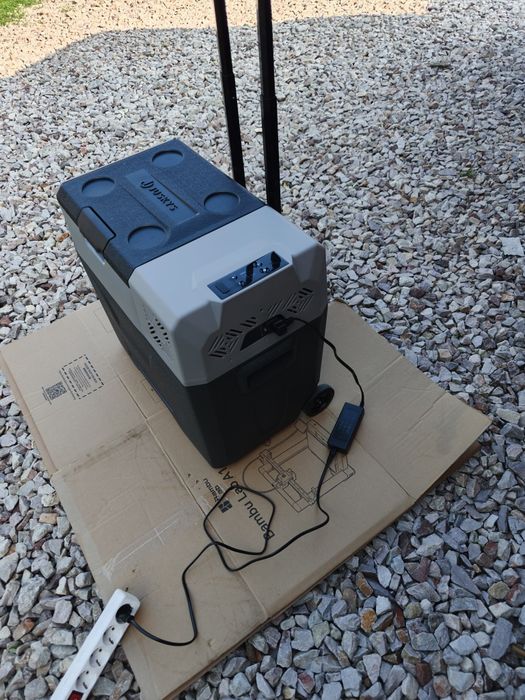 Skrzynka chłodnicza sprężarki 40608, z przyłączem 230 V, 50 l