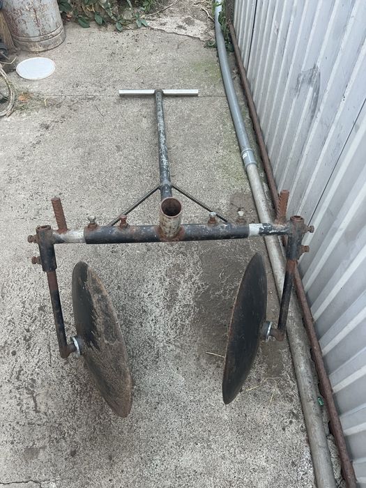 продам плуг і діски