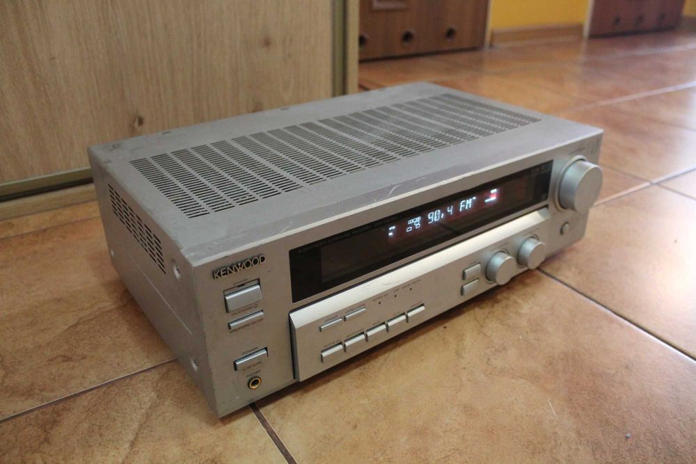 Amplituner 5.1 Kenwood KRF-V4070D uszkodzony