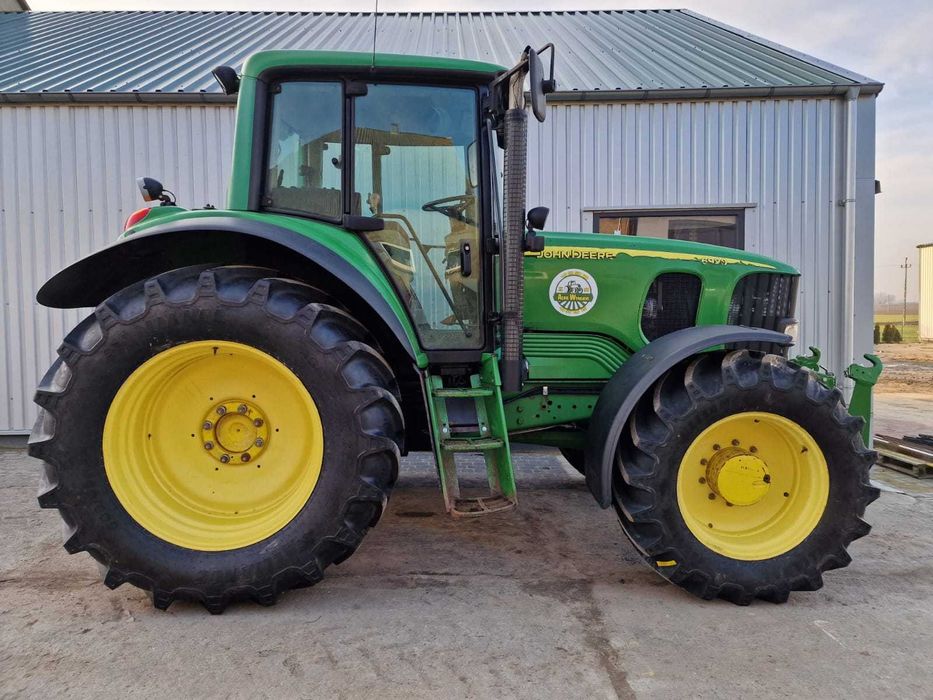 Wynajem traktora, ciagnika rolniczego John Deere 6920