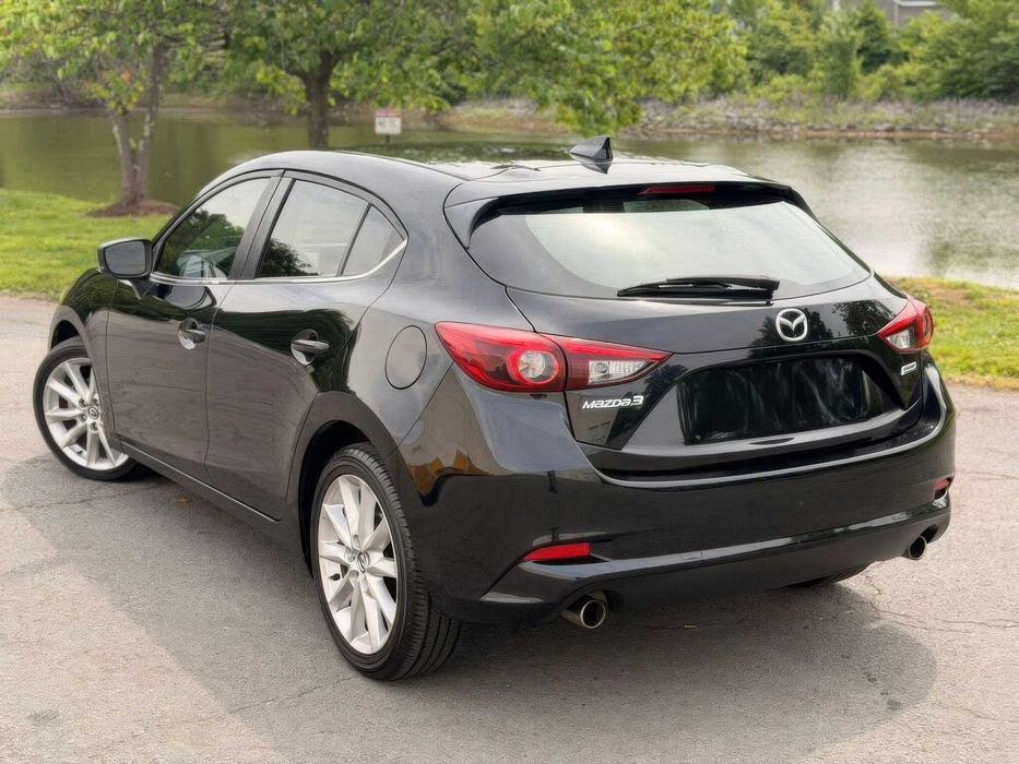 Mazda 3      2016