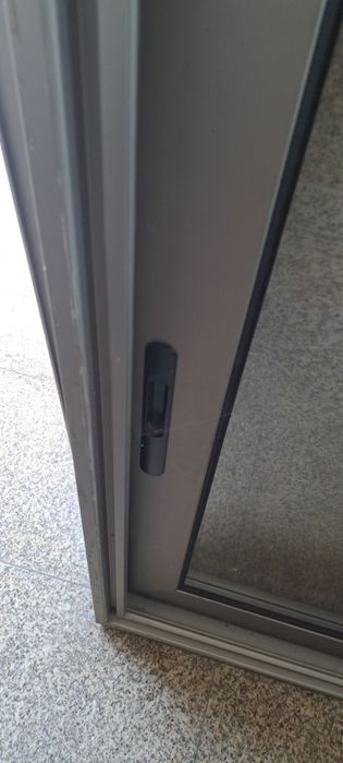 Janela alumínio anodizado