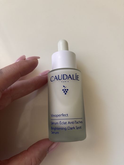 Serum rozjaśniające z witaminą C caudalie vinoperfect
