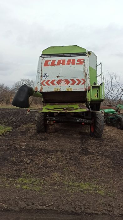 Продам комбайн класс