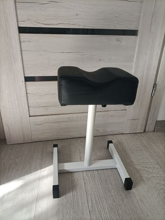 Regulowany podnóżek do pedicure   tatuażu czarny, stabilny Do paznokci salonu