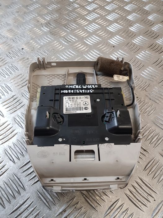 Oświetlenie Wewnętrzne Kabiny A1698205001 Mercedes W169 04R-