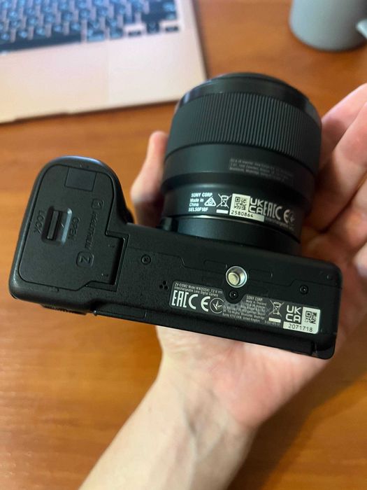 Sony ZVE 10 II новий