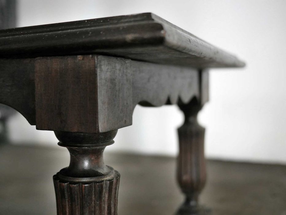 Mesa de Centro em Madeira Maciça (Estilo Clássico / D. João V)