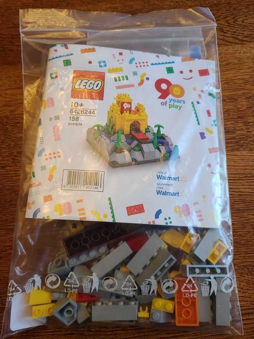 NOWY Mini zamek żółty LEGO na 90-cio lecie LEGO Unikat
