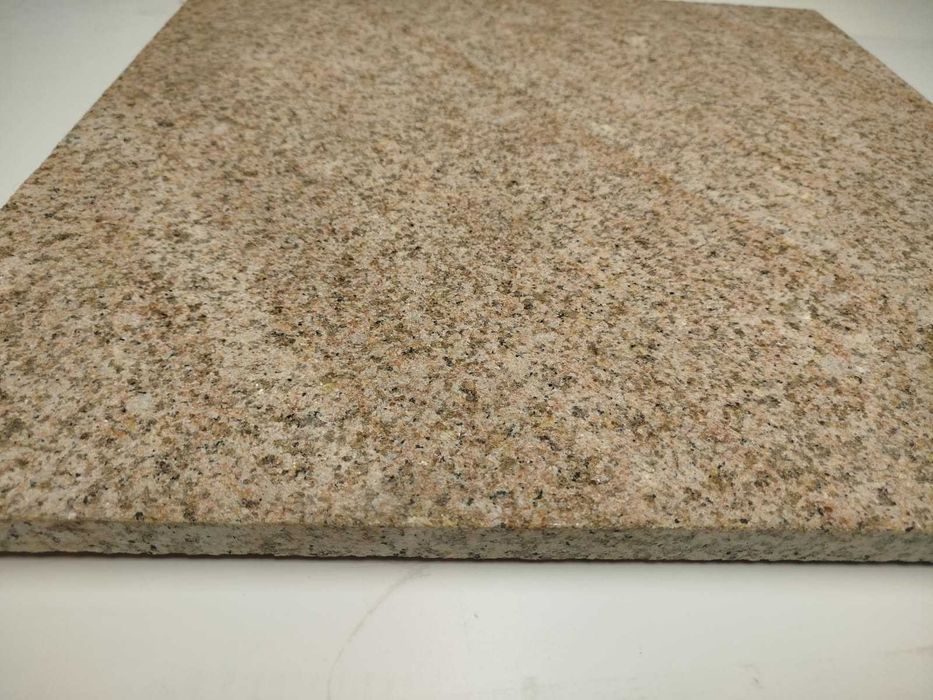 płyta płytka granitowa płomieniowana antypoślizgowa G682 SD Yellow Rock 60x60x2cm