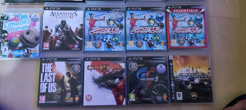 Consola Sony PS3 SuperSlim + Jogos e Acessórios.