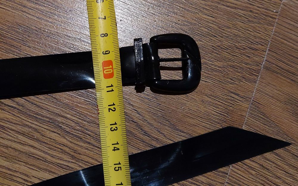 Damski pasek czarny, plastikowy, szerokość 2 cm