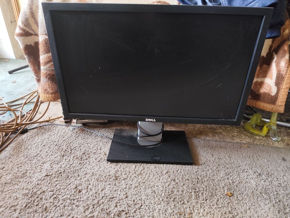 Monitor Dell z dwoma usb