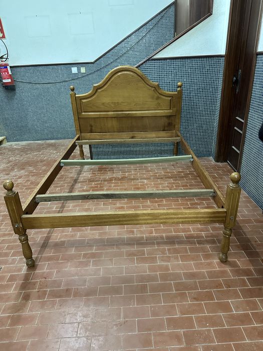 Cama de solteiro de casal