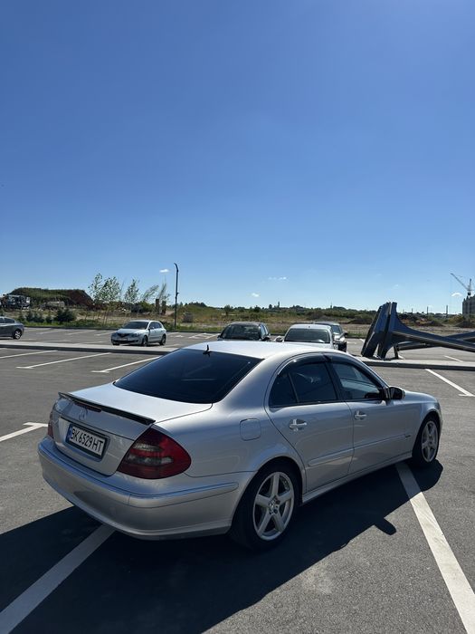 Продам авто Mercedes Benz W211