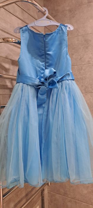 Плаття нарядні для дівчинки 3-6років