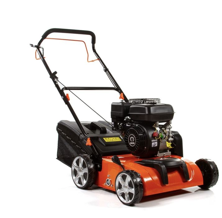 Aerator i wertykulator 3w1 spalinowy Demon zbiera do kosza, z koszem