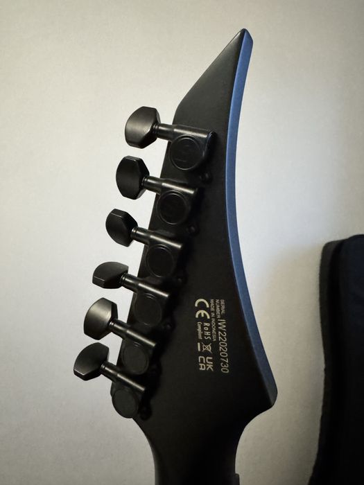 Gitara Solar V2.6C black matt + Mooer  GE100+ Marshall MG10FC