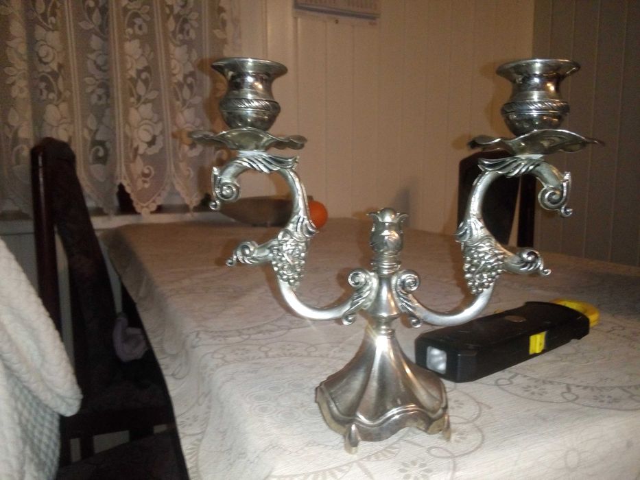 Świecznik mosiężny