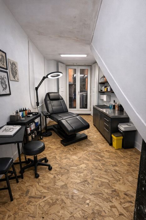 Arrenda-se estudio tatuagem ou esteticista centro Lisboa