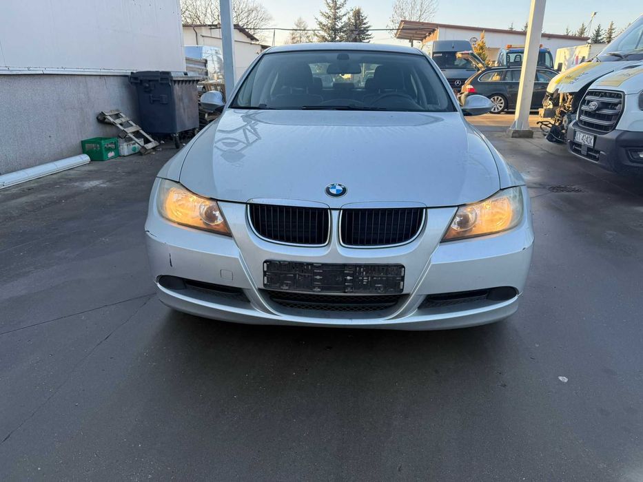 Na części podnośnik zwrotnica zacisk panel Bmw e90 2.0 b n43b20a